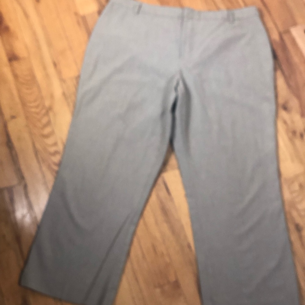 Size 14 Old Navy Stretch Cropped Pants